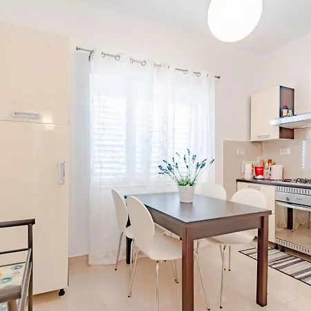 Apartment Harmony Loviste